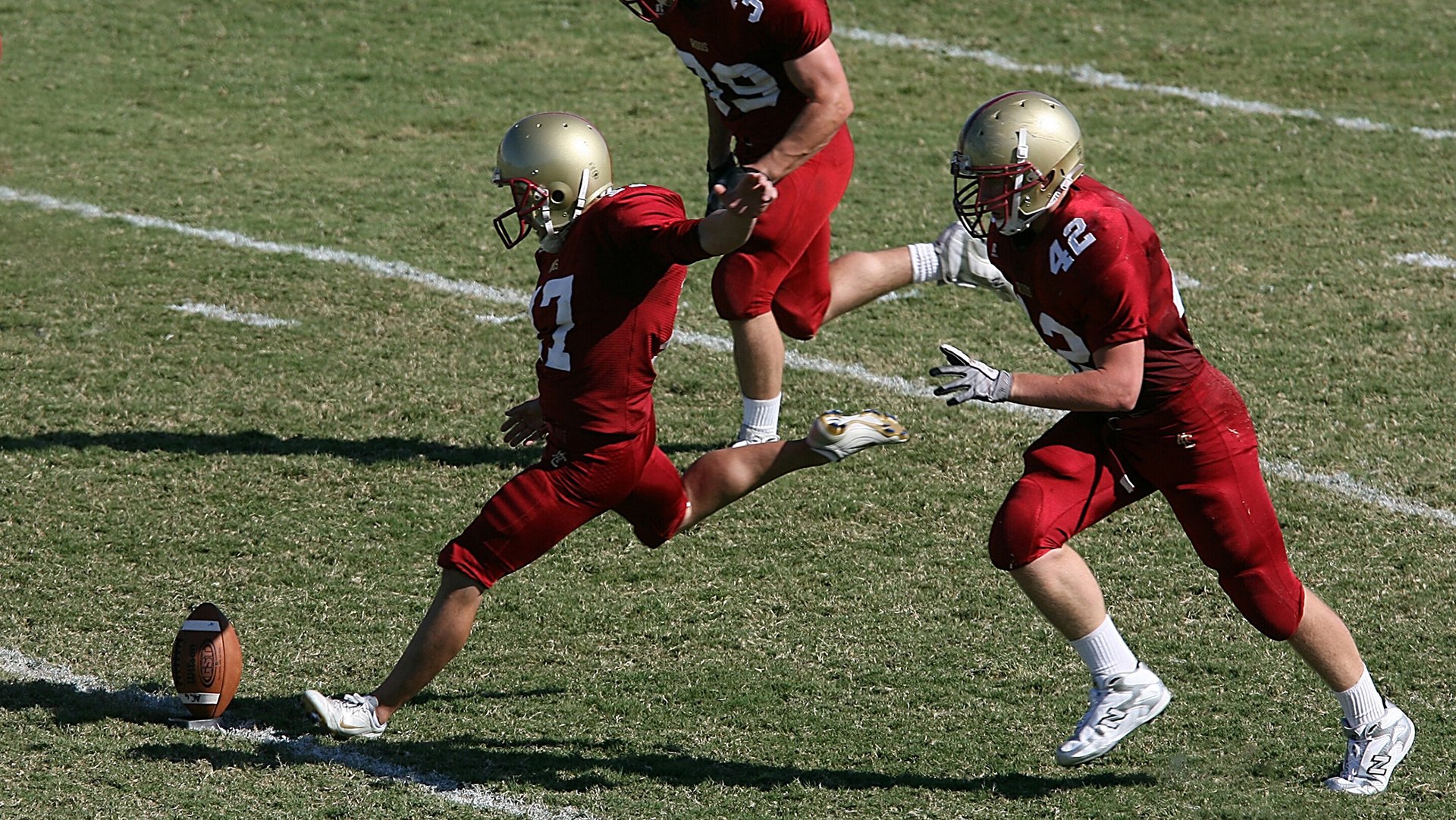 爱游戏娱乐-“战术奇招频出，记录刷新，比赛精彩不可复制”，战术合集